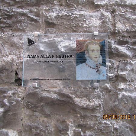 Antica Corte, Bilocale Nel Centro Storico Di Como Exterior foto