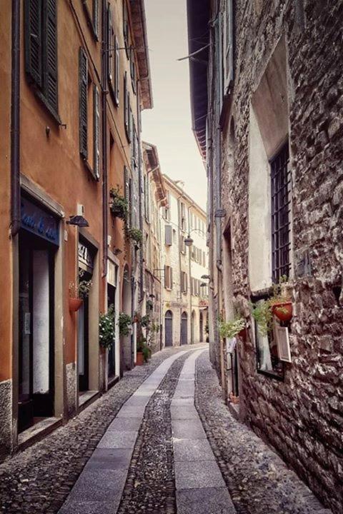 Antica Corte, Bilocale Nel Centro Storico Di Como Exterior foto